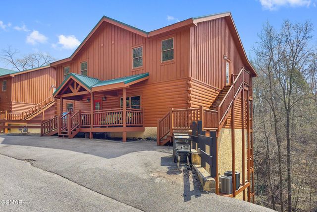 4359 Forest Ridge Way, Pigeon Forge, TN 37863