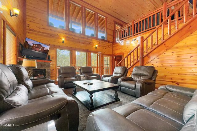 4359 Forest Ridge Way, Pigeon Forge, TN 37863