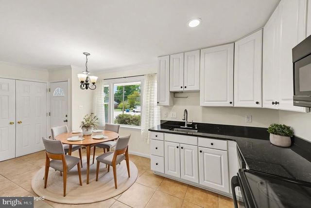 6714 EDSALL RD, Springfield, VA 22151