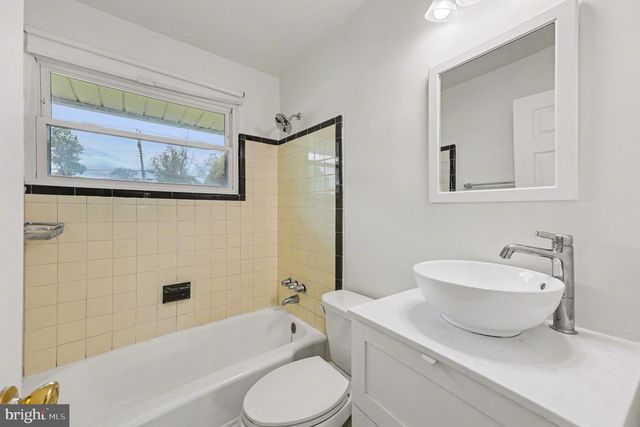 6714 EDSALL RD, Springfield, VA 22151