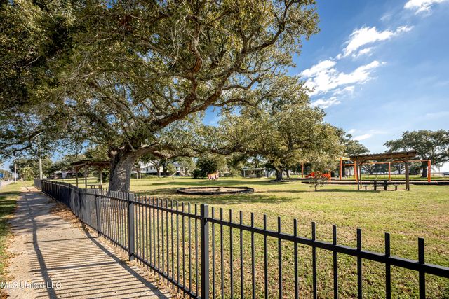 171 Miramar Avenue, Biloxi, MS 39530