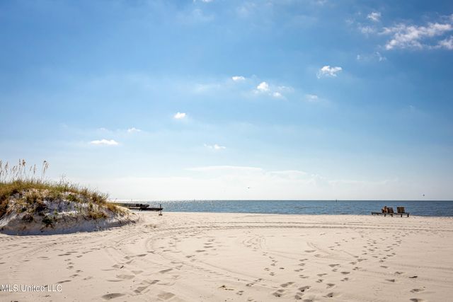 171 Miramar Avenue, Biloxi, MS 39530