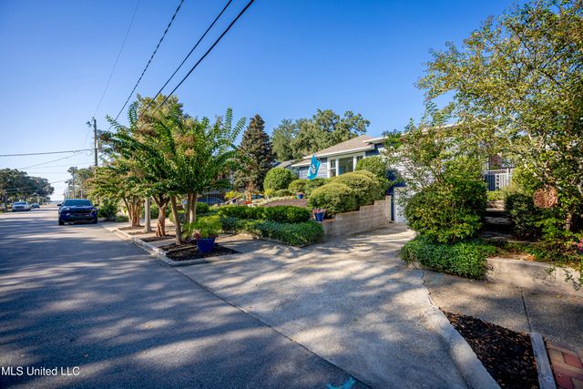 171 Miramar Avenue, Biloxi, MS 39530