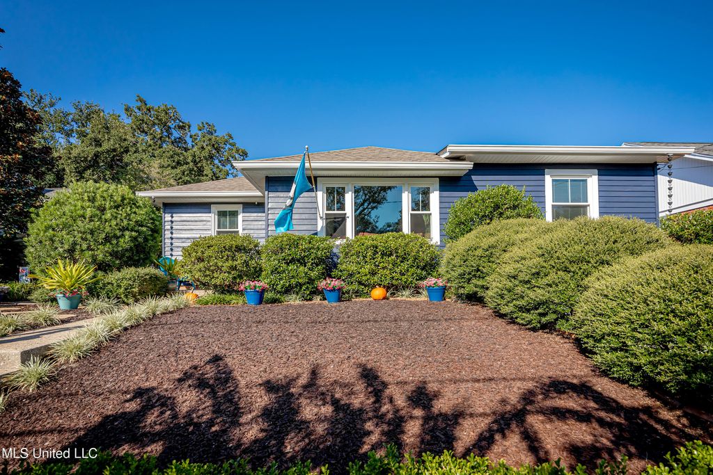 171 Miramar Avenue, Biloxi, MS 39530