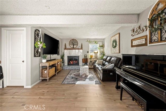 38870 Foxholm Drive, Palmdale, CA 93551