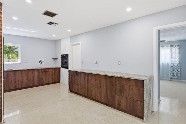 370 SW 13th Street, Pompano Beach, FL 33060