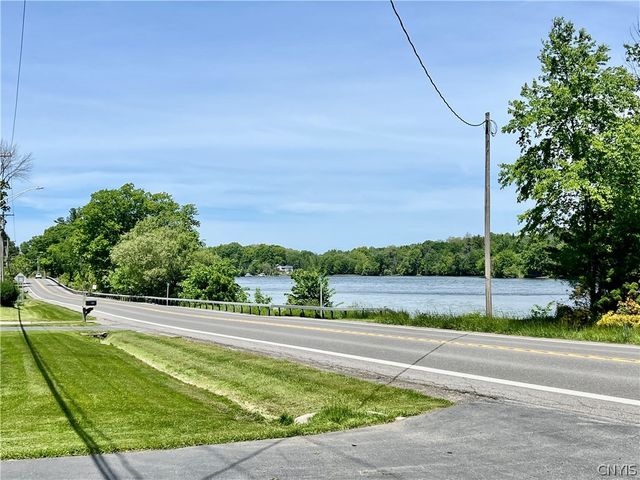 2489 State Route 48, Minetto, NY 13069
