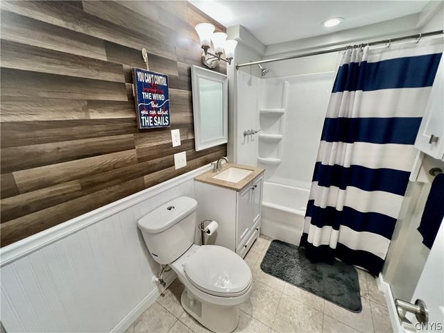 2489 State Route 48, Minetto, NY 13069