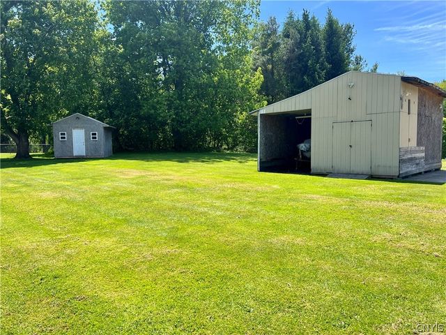 2489 State Route 48, Minetto, NY 13069