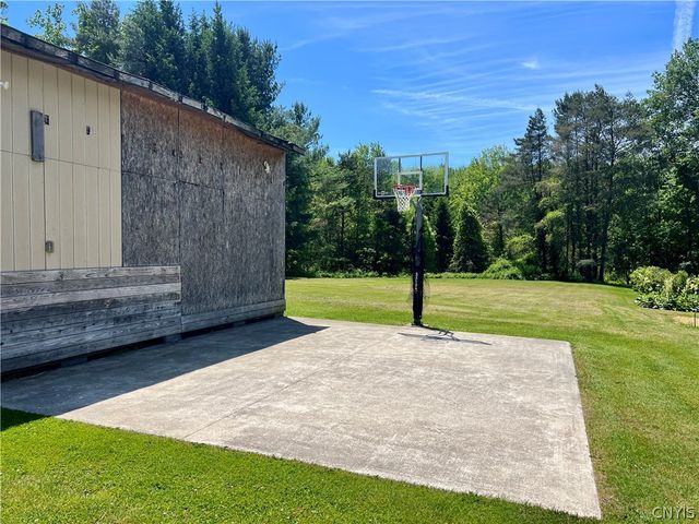 2489 State Route 48, Minetto, NY 13069