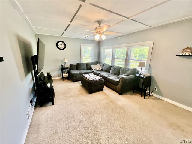 2489 State Route 48, Minetto, NY 13069