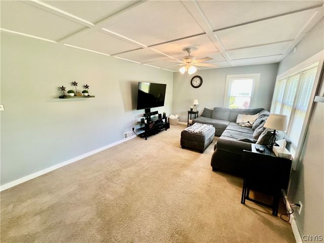2489 State Route 48, Minetto, NY 13069