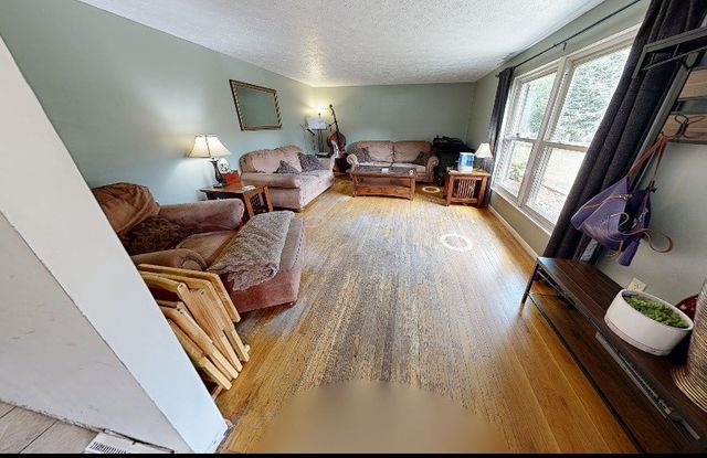 211 Woodview Dr, Brighton Twp, PA 15009