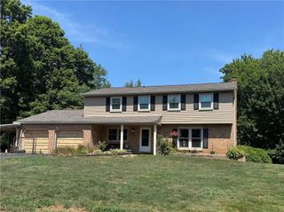 211 Woodview Dr, Brighton Twp, PA 15009