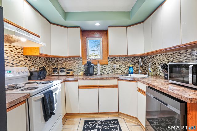 73 Jeannette Street, Bristol, CT 06010