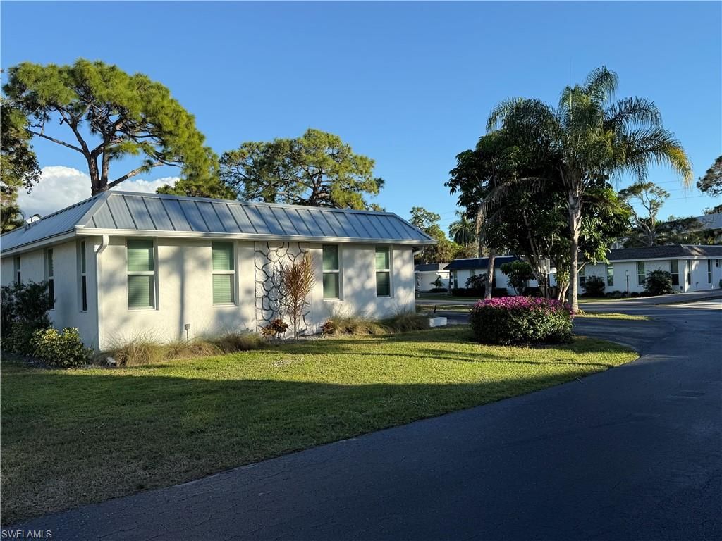 310 Carnaby CT, NAPLES, FL 34112 — exterior
