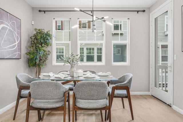 346 Circuit Way, Mountain View, CA 94043