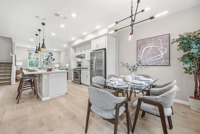 346 Circuit Way, Mountain View, CA 94043