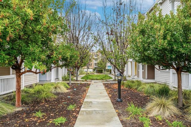 346 Circuit Way, Mountain View, CA 94043