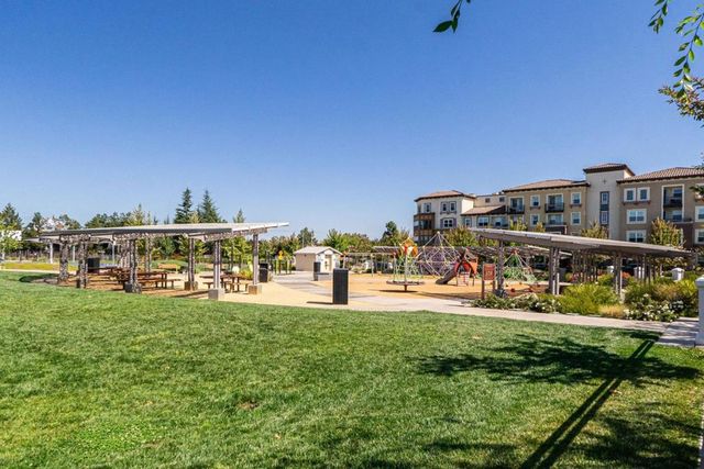 346 Circuit Way, Mountain View, CA 94043