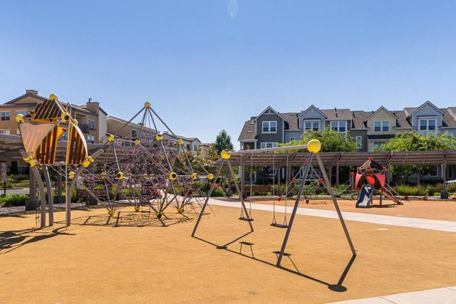 346 Circuit Way, Mountain View, CA 94043