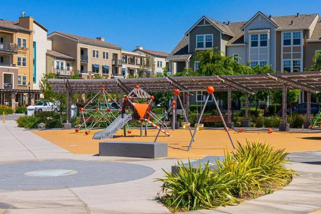 346 Circuit Way, Mountain View, CA 94043