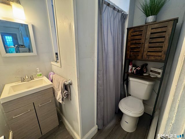 130 Norwood Avenue, New London, CT 06320