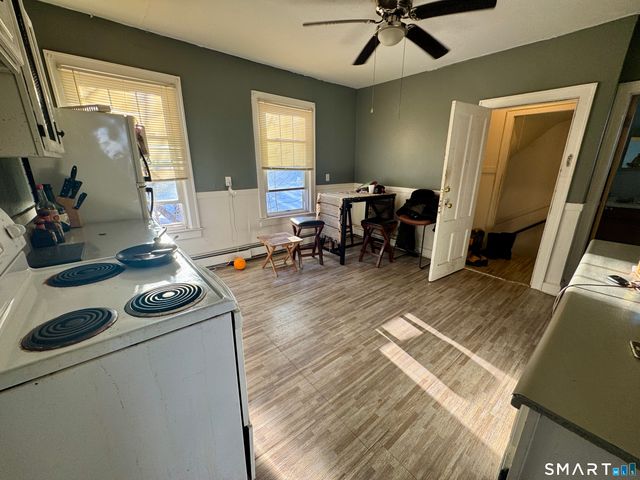 130 Norwood Avenue, New London, CT 06320