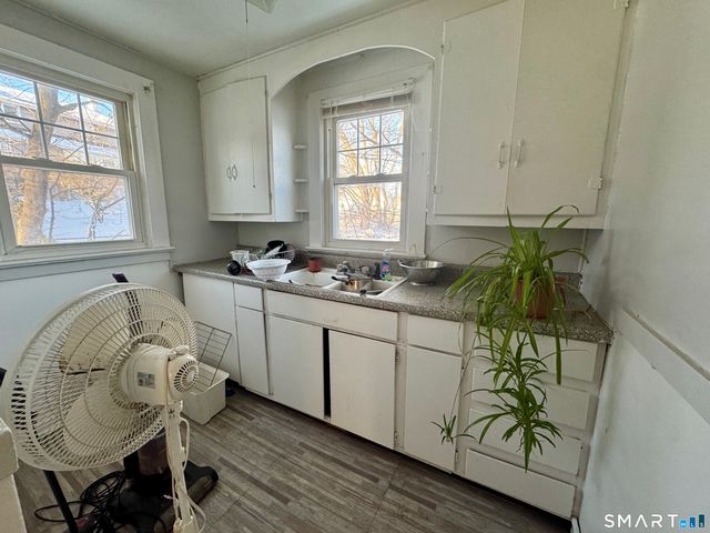 130 Norwood Avenue, New London, CT 06320