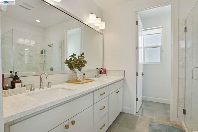 5977 Lombard St, Dublin, CA 94568