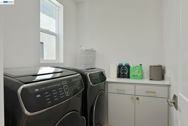 5977 Lombard St, Dublin, CA 94568
