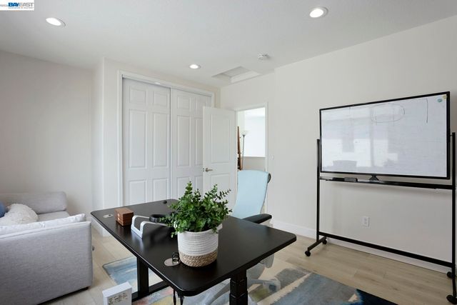 5977 Lombard St, Dublin, CA 94568