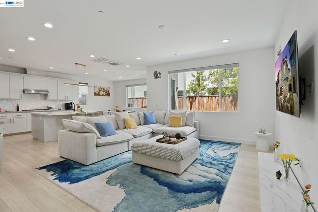 5977 Lombard St, Dublin, CA 94568