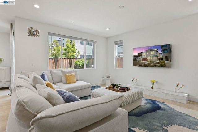 5977 Lombard St, Dublin, CA 94568