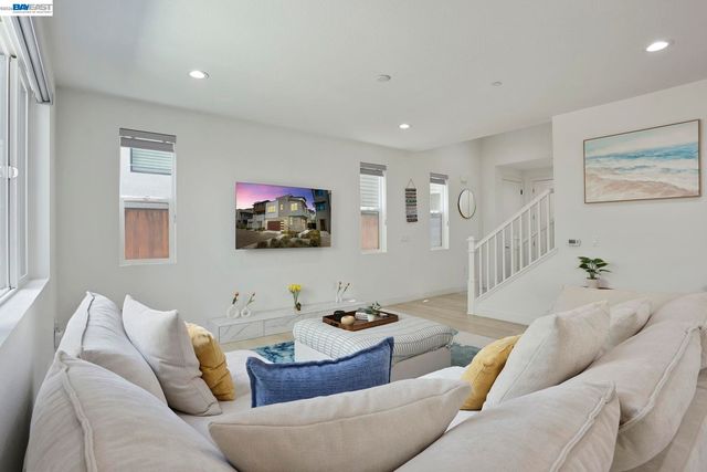5977 Lombard St, Dublin, CA 94568