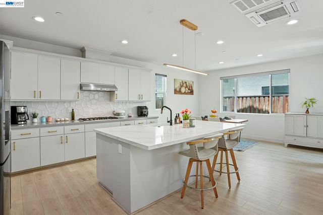 5977 Lombard St, Dublin, CA 94568