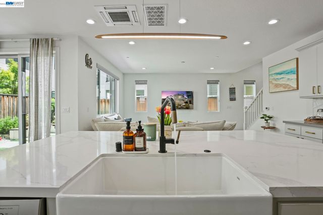5977 Lombard St, Dublin, CA 94568