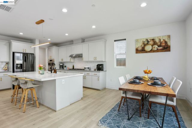 5977 Lombard St, Dublin, CA 94568