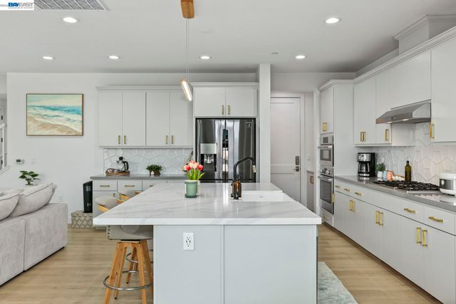 5977 Lombard St, Dublin, CA 94568