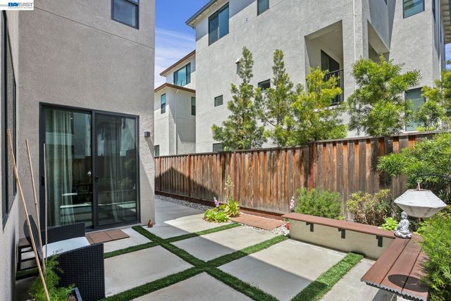 5977 Lombard St, Dublin, CA 94568