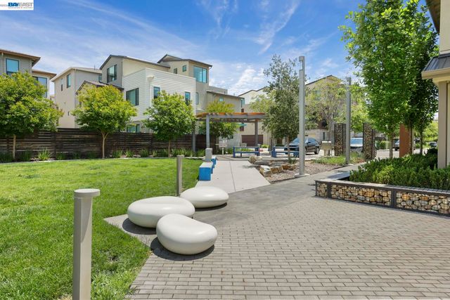 5977 Lombard St, Dublin, CA 94568