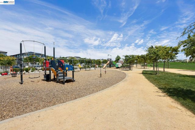 5977 Lombard St, Dublin, CA 94568