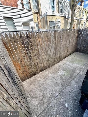 441 W RAYMOND ST, Philadelphia, PA 19140