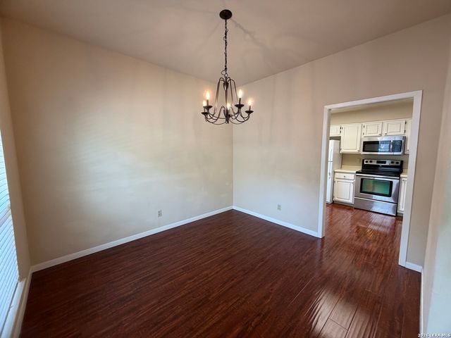 829 W Bitters Rd Apt 602, San Antonio, TX 78216