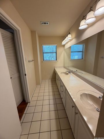 829 W Bitters Rd Apt 602, San Antonio, TX 78216