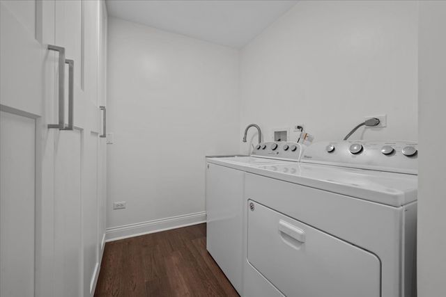 391 Kelburn Road 114, Deerfield, IL 60015