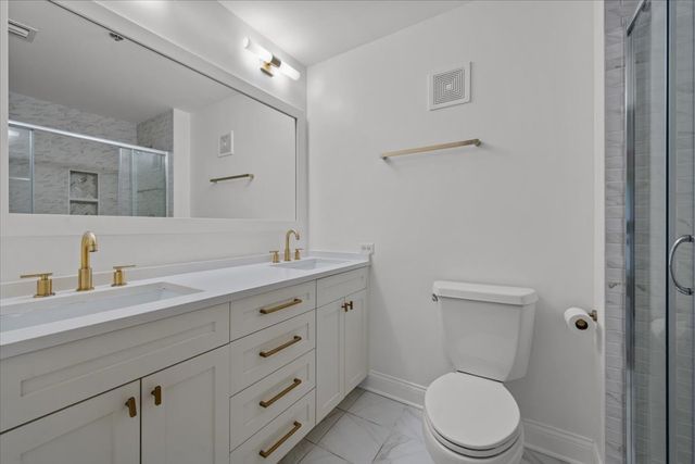 391 Kelburn Road 114, Deerfield, IL 60015