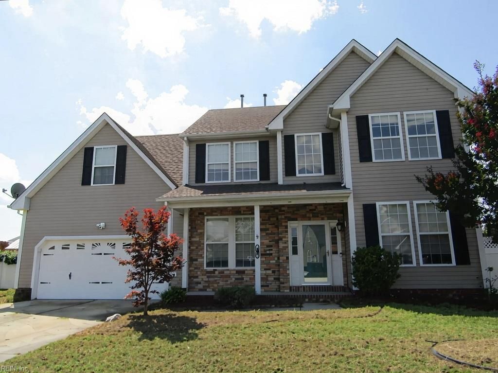 102 Lakes Edge DR, Suffolk, VA 23434