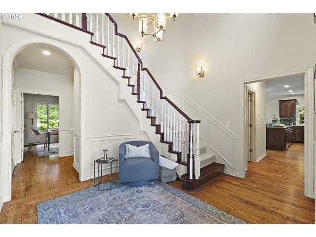 18370 RIVER EDGE Ln, Lake Oswego, OR 97034