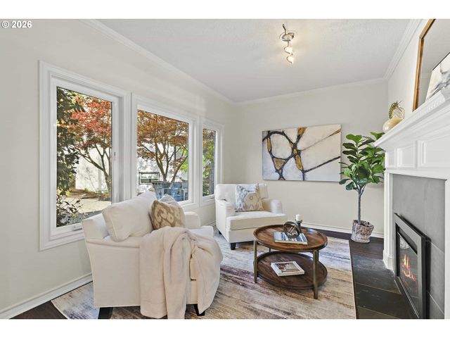 18370 RIVER EDGE Ln, Lake Oswego, OR 97034